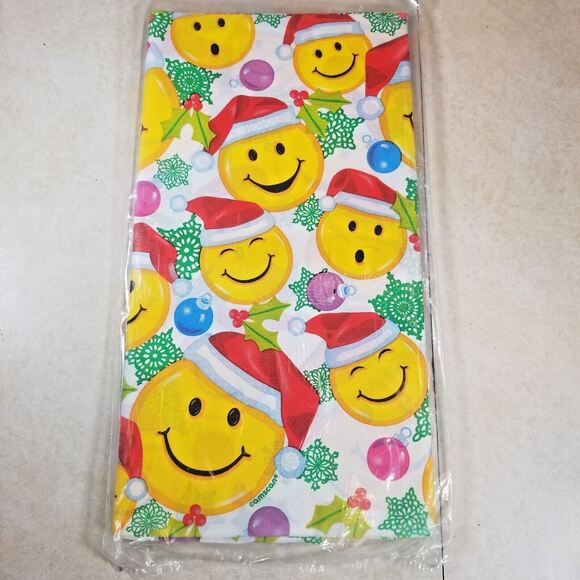 Table Cover Vintage Sealed Christmas Smile Faces with Santa Hats Tablecloth - Picture 5 of 12